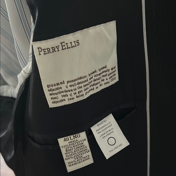 Perry Ellis Black Sport Coat with Notched Lapel - Picture 2 of 5